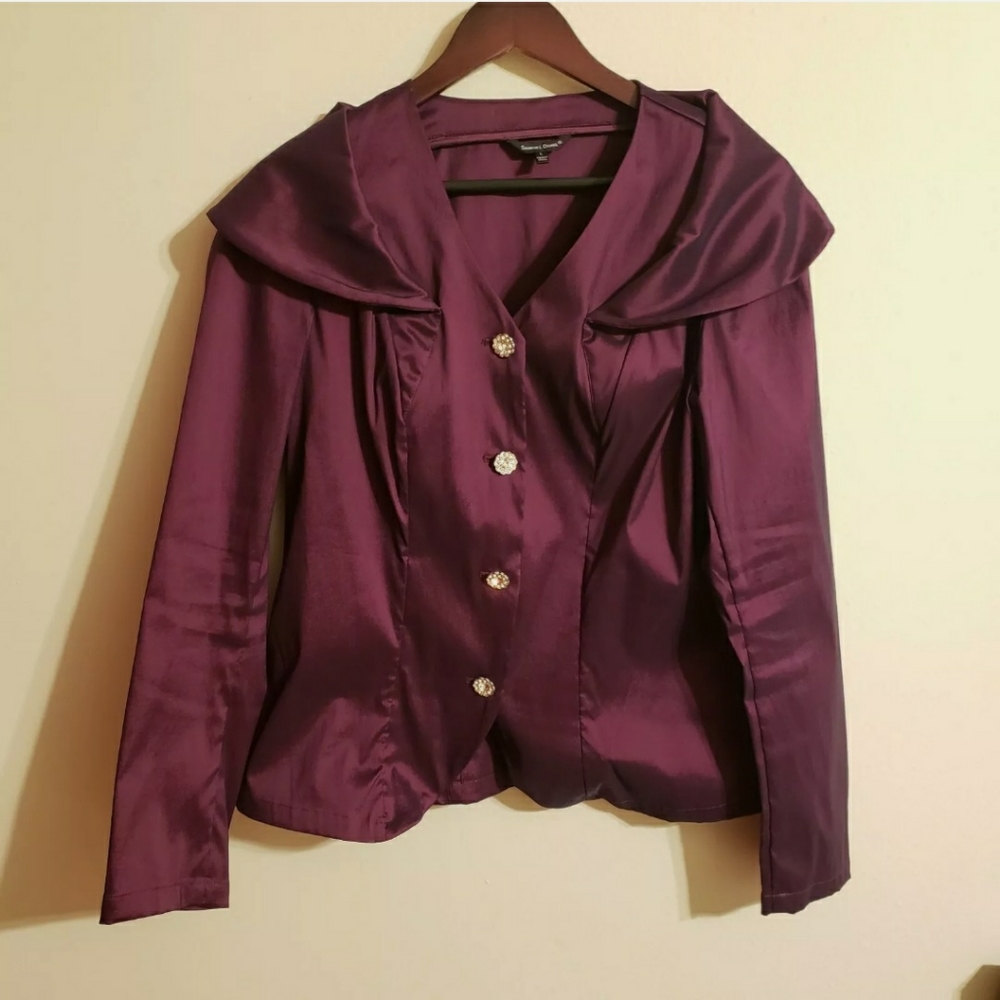 Samuel Dong Blouse With Rhinestone Button Sz L